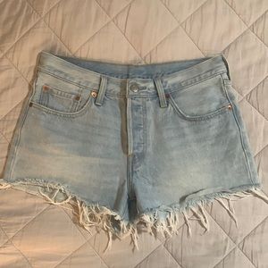 501 Levi shorts
